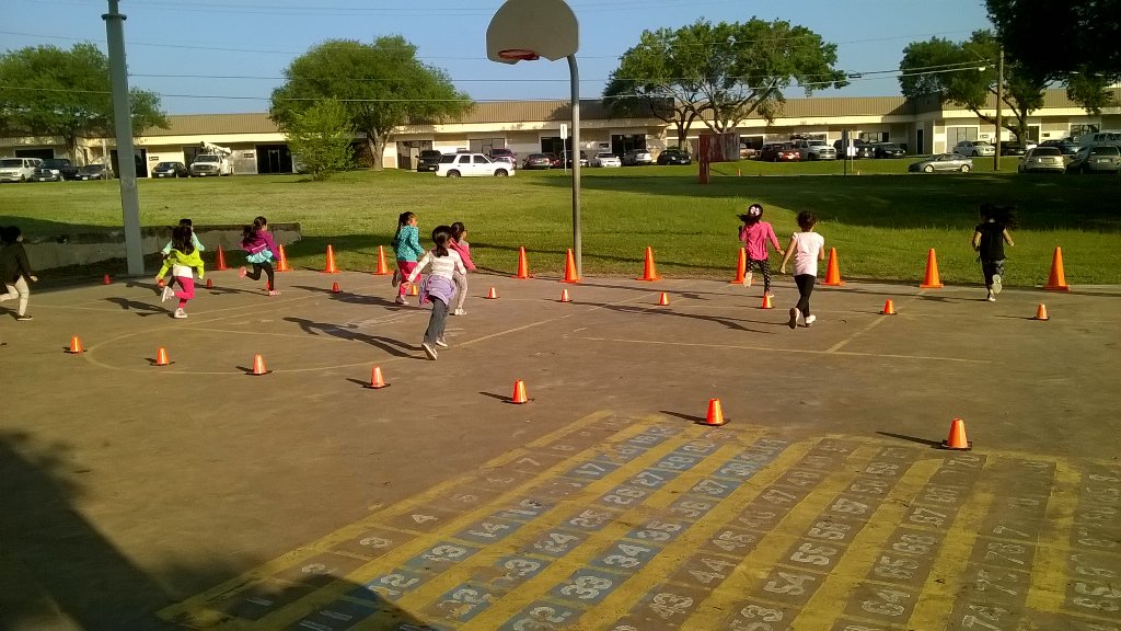pbowen17's tweet photo. @TABROWNES  prek strengthening their hearts #PACER #AISDproud https://t.co/jJyDzI4Ywq