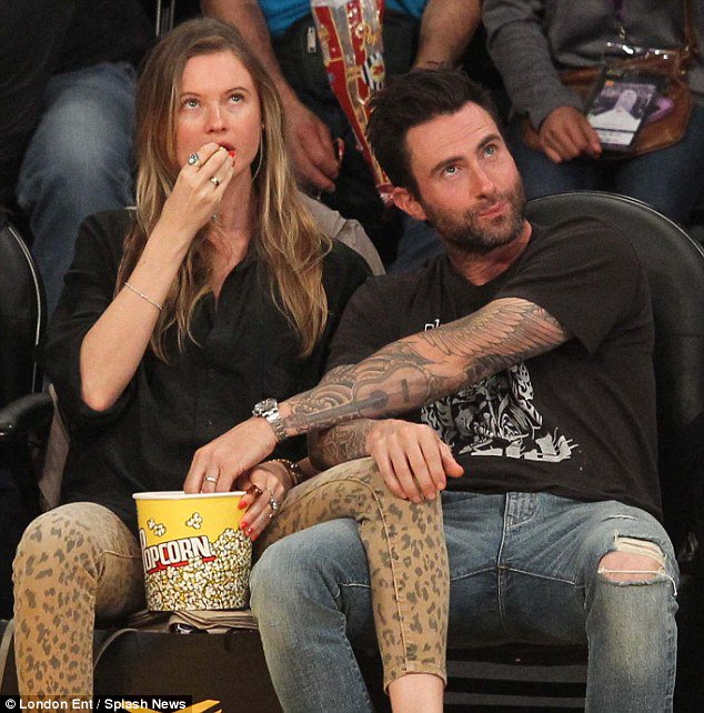 EverydayShevine's tweet image. That Moment when you and Bae see yourselves on the big screens at the game 😆