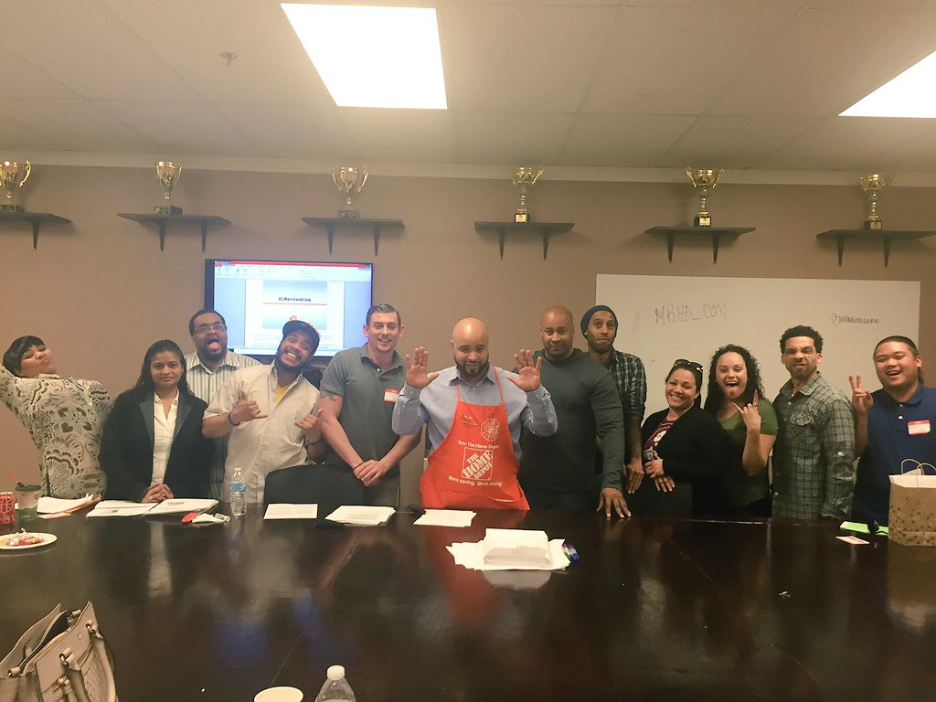 susanjsoto1's tweet photo. Day 2 of DS fundamentals is complete🎉 Way to go Team #Trendingorange @MRHD_COM @DHRMgregorio https://t.co/Fl19bB0rmm