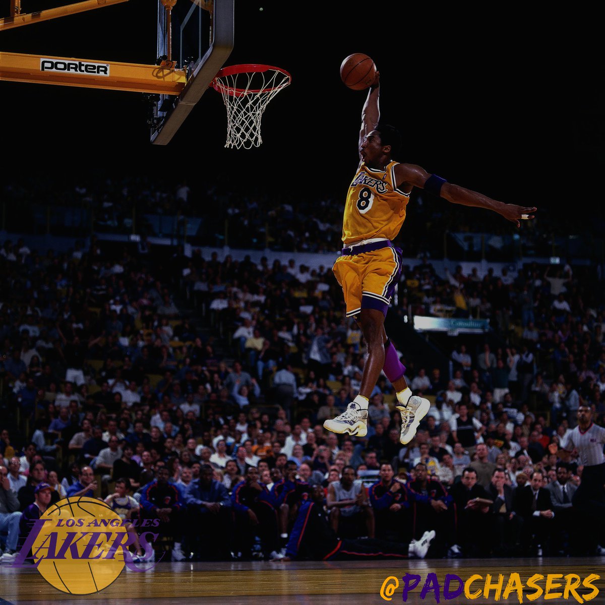 nationwideHW's tweet photo. That's how you end a legendary career! #Kobe #BlackMamba #legend #padchasers https://t.co/Ea9qBzPJcV