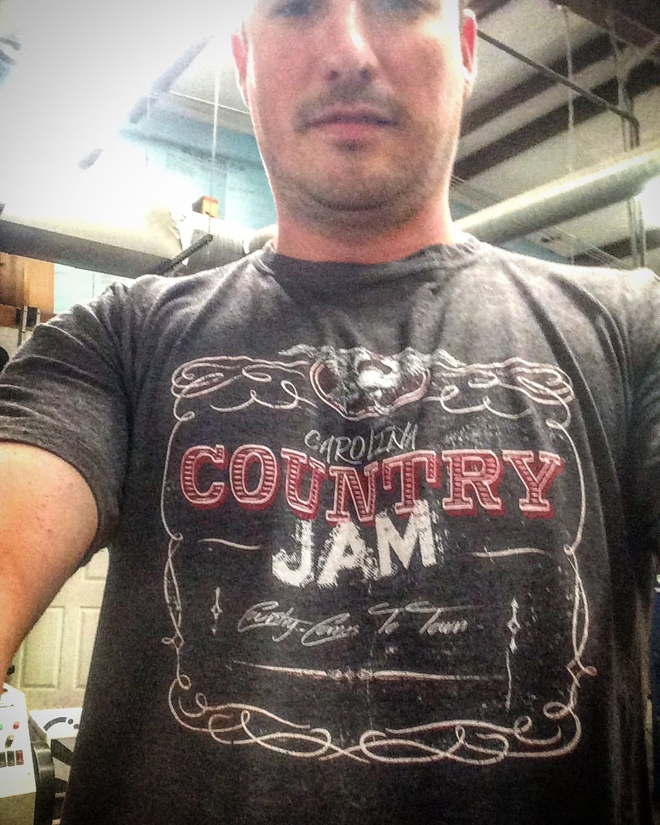 CCJamSC's tweet image. Dont miss @CCJamSC on 4/15! Even got @LukeBryanOnline rocking r swag! #CCJamSC @columbiasc #countrymusic #LukeBryan