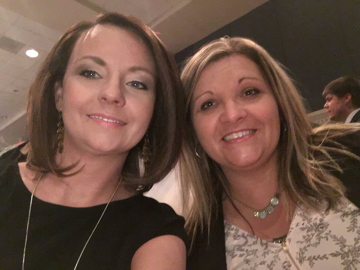 AshleyBecher's tweet photo. CSRs celebrating 100 years of the Knox Co. Chamber!!! ❤️🎉 @GwenDunn20 @TrilogyLiving https://t.co/P4EiEZ4Mfl