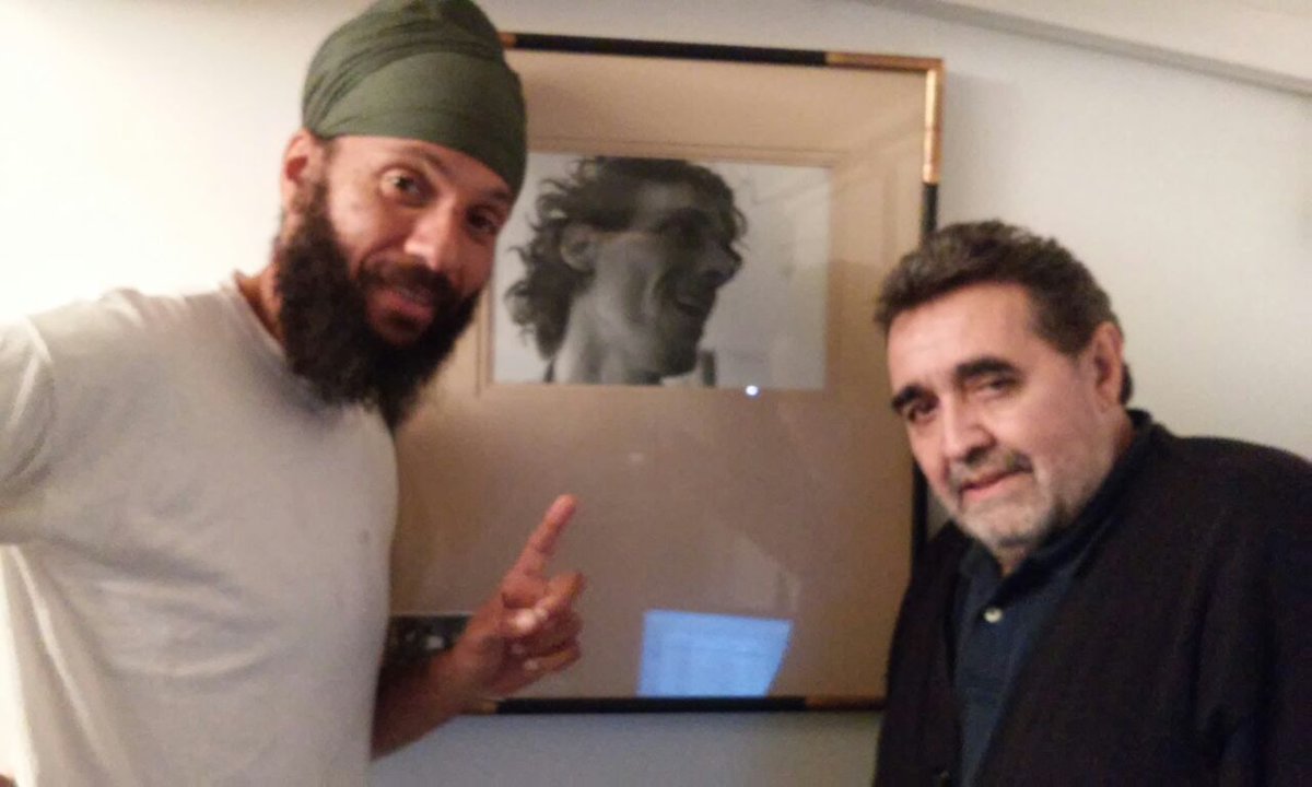 En las oficinas de <a href="/pelomusicgroup/">Pelo Music Group</a> con Pelo Aprile pensando en un nuevo clip de Tek a Ship