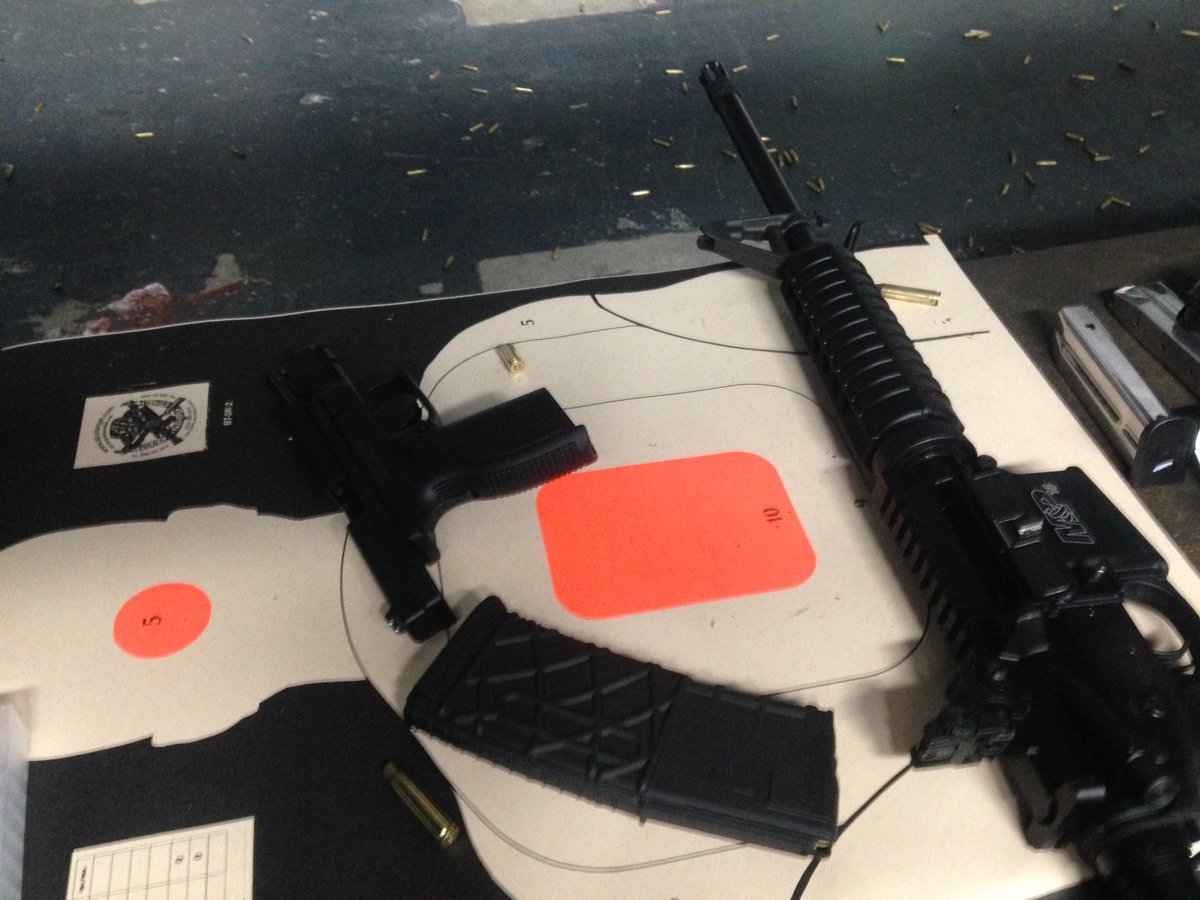 MOfeldt's tweet photo. At the range....again🐸 #GFPProject #AR15 https://t.co/BJt3sQrLPl