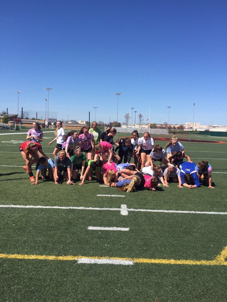 EvilleGirlsSocc's tweet photo. Chicago get READY!!!#doemup https://t.co/5olFgflMxm