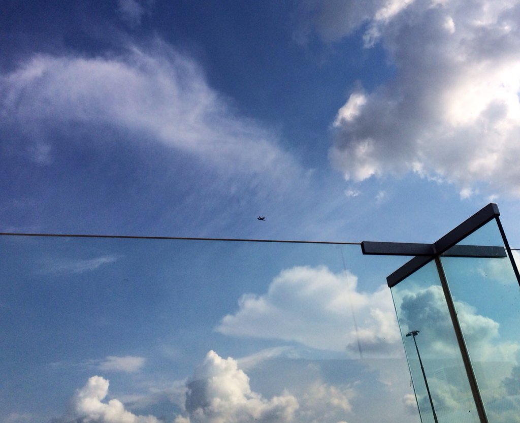 IrynaSavenko's tweet image. #Eclipse550 vandaag boven @AirportEelde @Vliegveld_Eelde tijdens opening van @BitesFlights #ergaatnietsbovengeluk