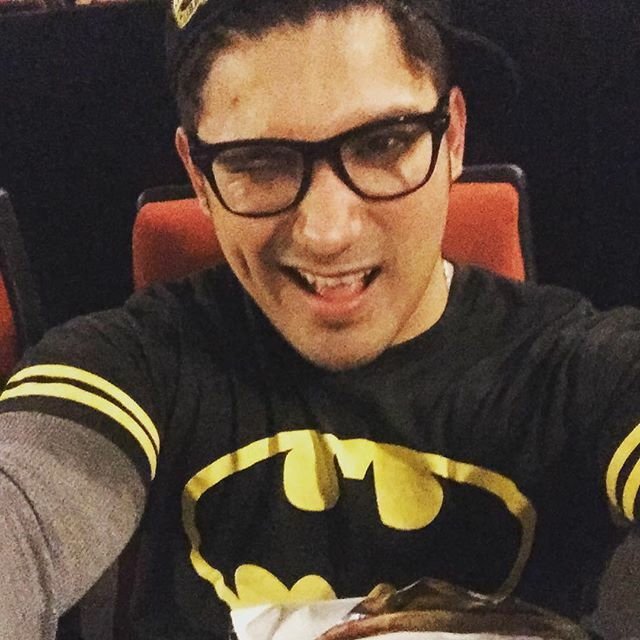 MirnaGuillermo's tweet photo. MI SUEÑO ES CONOCERTE EN PERSONA #TeQuieroMuchoMucho 
@topillo_tv  
<3 <3 BATMAN <3 <3 https://t.co/vyd4MDF3Gp