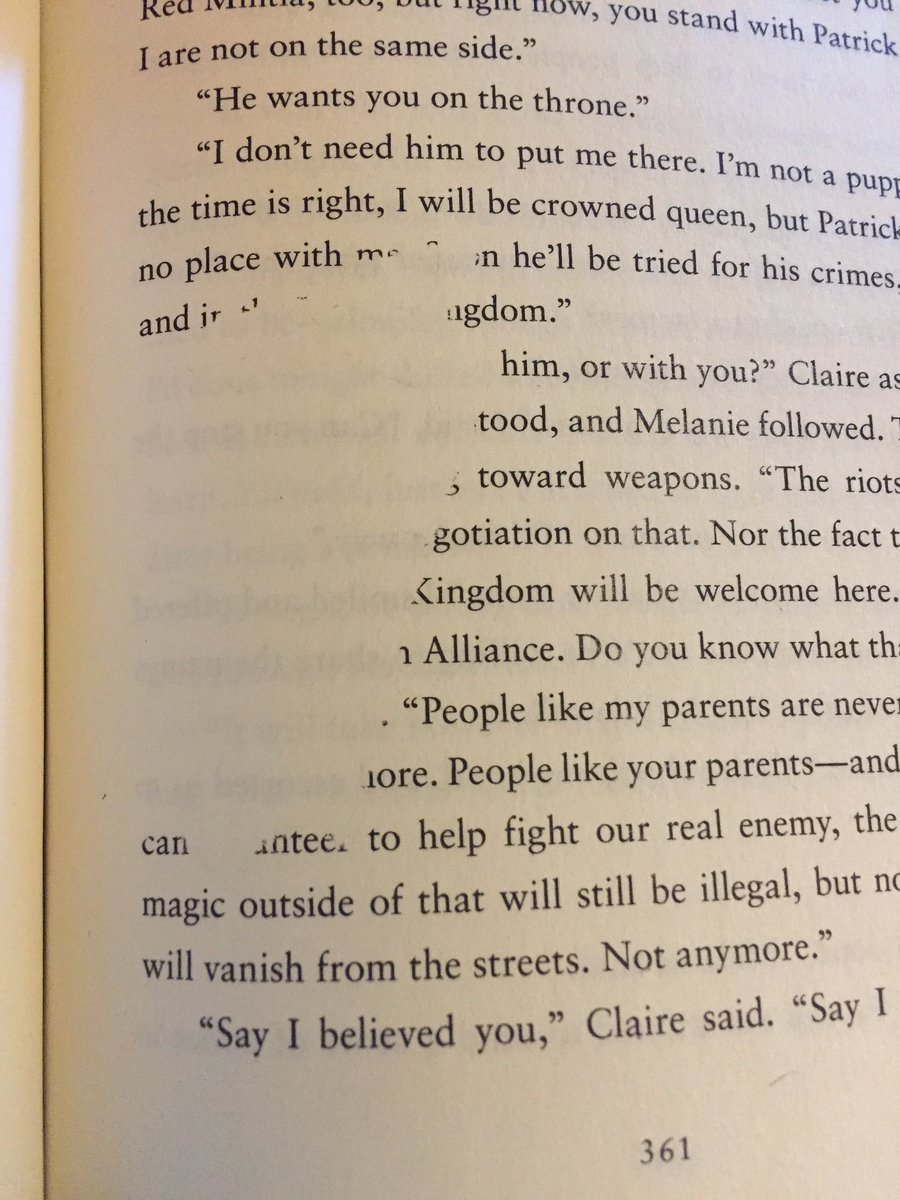 gamwyn's tweet image. Weird misprint in my #MirrorKing copy. Hope those words weren't important!! 😬😬😬 #amreading