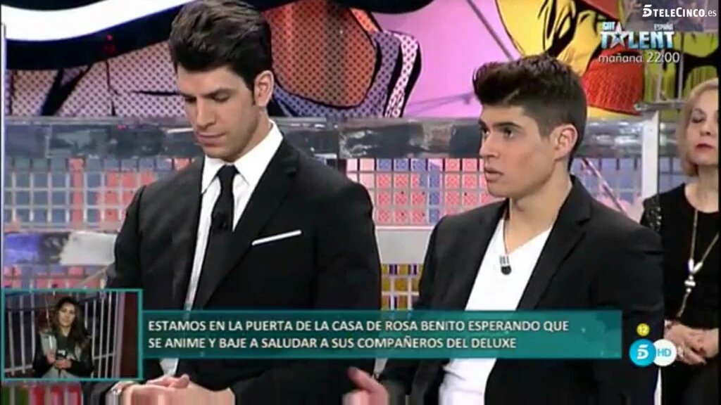 Gomiluy's tweet image. Laura: 'Querrá ir a un deluxe.'
Javier: 'Eso lo hace tu hermano, yo no.'
ENTIENDO @javier_tudela14. #FinalGHVIP