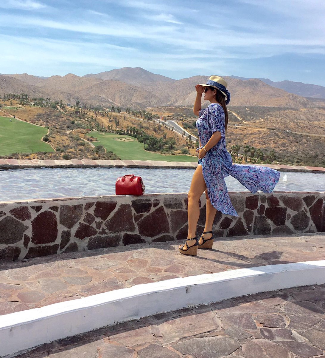 Ana Bárbara tweet media