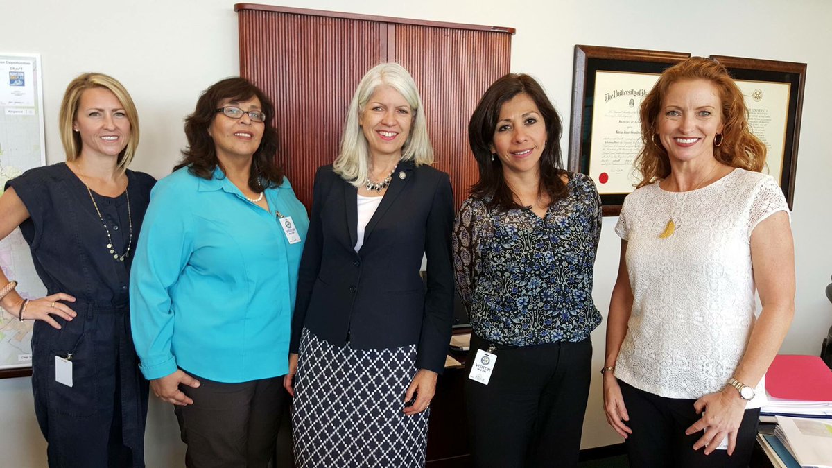 Unity4aSolution's tweet photo. Unity partners @barriodogs &amp; #AnimalJusticeLeague met with @CM @Karla4Houston to discuss the work we are doing https://t.co/EvY9jiNYkQ