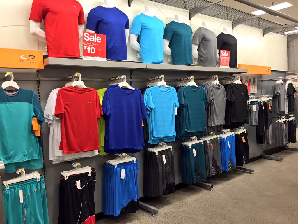0827 making some bold decisions to impress our guest in the men's department! #BeBold #g290style