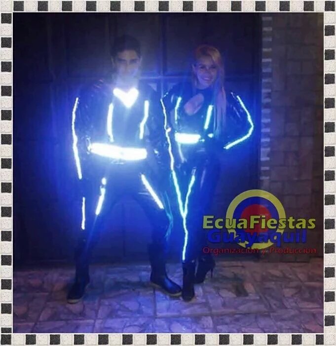 EcuafiestasEc's tweet photo. 🔊#ECUAFIESTAS🎭🎈#TEMÁTICAS #BTL🎭#QUINCEAÑERAS #MATRIMONIOS💑▶#TrajesLED🔦🔋#FIESTAS #HORALOCA🎵🎤#GUAYAQUIL WS📲0994900773 https://t.co/JqtYeLF999