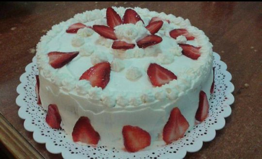 ROMAIDEM's tweet photo. Una rica torta "Tres Leches" para el cumple de mi hermanita Leila !@Danaequeen @cocinerosarg https://t.co/cvMoGTD9Yp