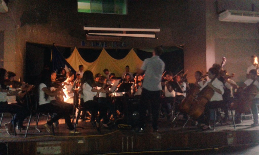 SistPun's tweet photo. Presentación Ensamble de Percusión y Orquesta Juvenil de Punceres en el Teatro Central de Aragua de Mat. 14/04/16 https://t.co/s3U0Z2GbZg