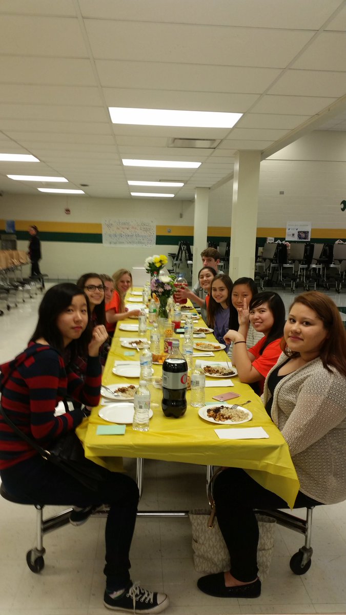 LeoLee612's tweet photo. Fremd Hunger Banquet in Perspective - living the middle class life #vsw16 https://t.co/88PUHysbx7
