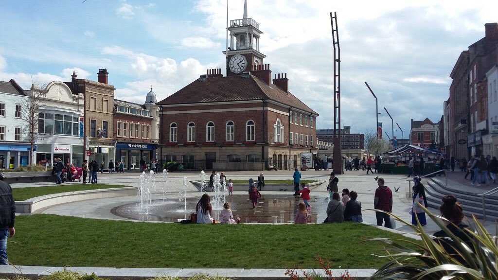 JA_Retires's tweet photo. #StocktonBID drop-in sessions @RememberMeTearo 18-21 April Wasps Nest on 22 April Details at https://t.co/N3ZaB8IYWN https://t.co/frwXa7jYCf