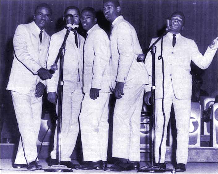 RetroBeat66's tweet photo. THE ELGINS  "Darling Baby" #beat66 #sixties #motown #soul https://t.co/roBnipME18 https://t.co/1E0IHlM8L6