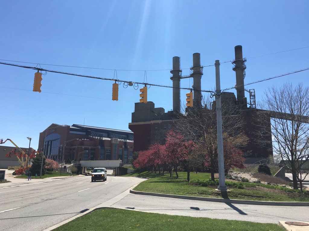 INVIRZIBLE's tweet photo. Right next to Lucas Oil Stadium is the glue factory they shipped Trent Richardson to. #triptoIndy https://t.co/tn5ngKLAHY
