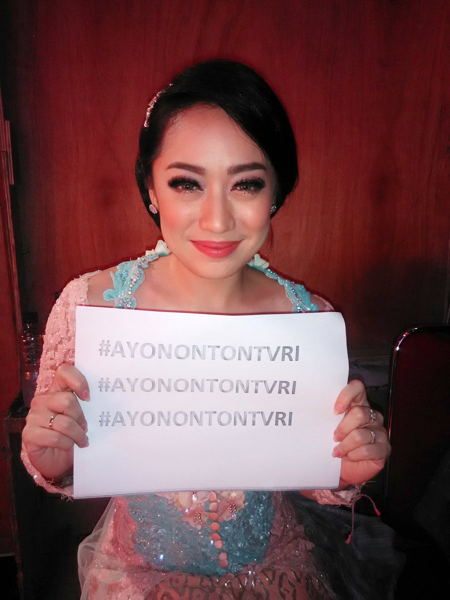 inireog's tweet photo. #ayonontontvri @TVRI_Jakarta  @TVRINasional @kikijuliar https://t.co/8AqO3MlGdp