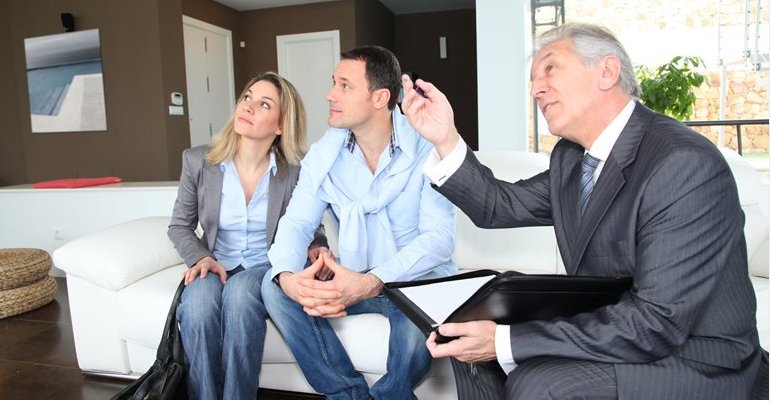 two_men's tweet image. The most common home-buying mistakes (and how to avoid them) ow.ly/4mIf83 #realestate #investing #blog