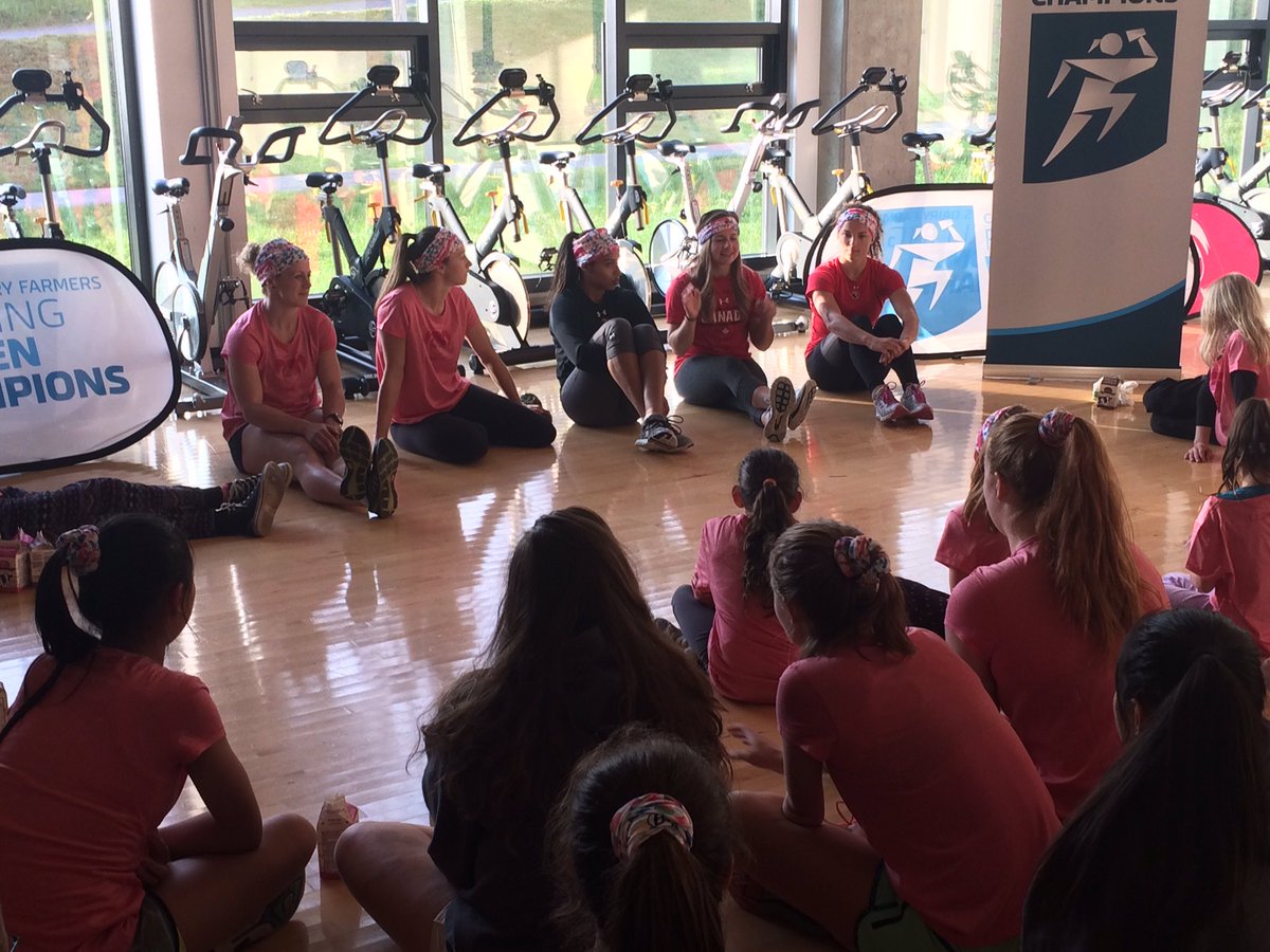 RugbyCanada's tweet photo. Great night at @PISEworld for the @FastandFemale ChampChat as our athletes tell their story! #ChampionHer https://t.co/b7YdopHppd