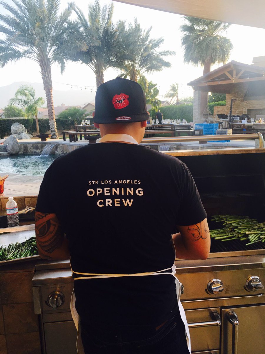 eatSTK's tweet photo. Getting our greens in at the Back of House pre-Coachella Dinner #STKOUT https://t.co/EyOjUzlixc