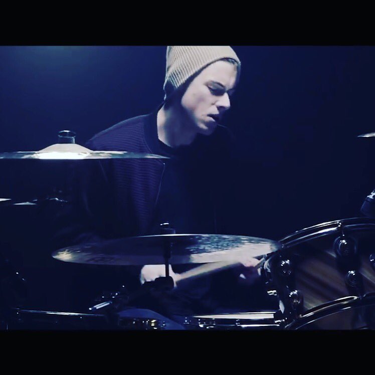 BMTH_Becca's tweet photo. I want that drum head so badly omg 😭.  @LukeHolland https://t.co/7pMnhY8OFa