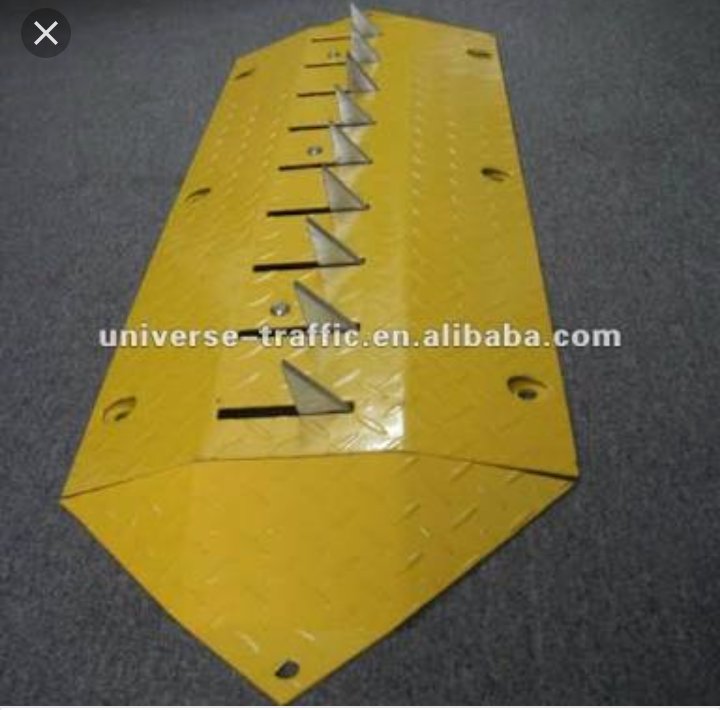 DevelopedSurat's tweet photo. For #SmoothTrafficFlow in our City
Special Bumpers to stop vehicles #WrongSide
#Surat #Gujarat #India #Development https://t.co/yNSK71rKnR