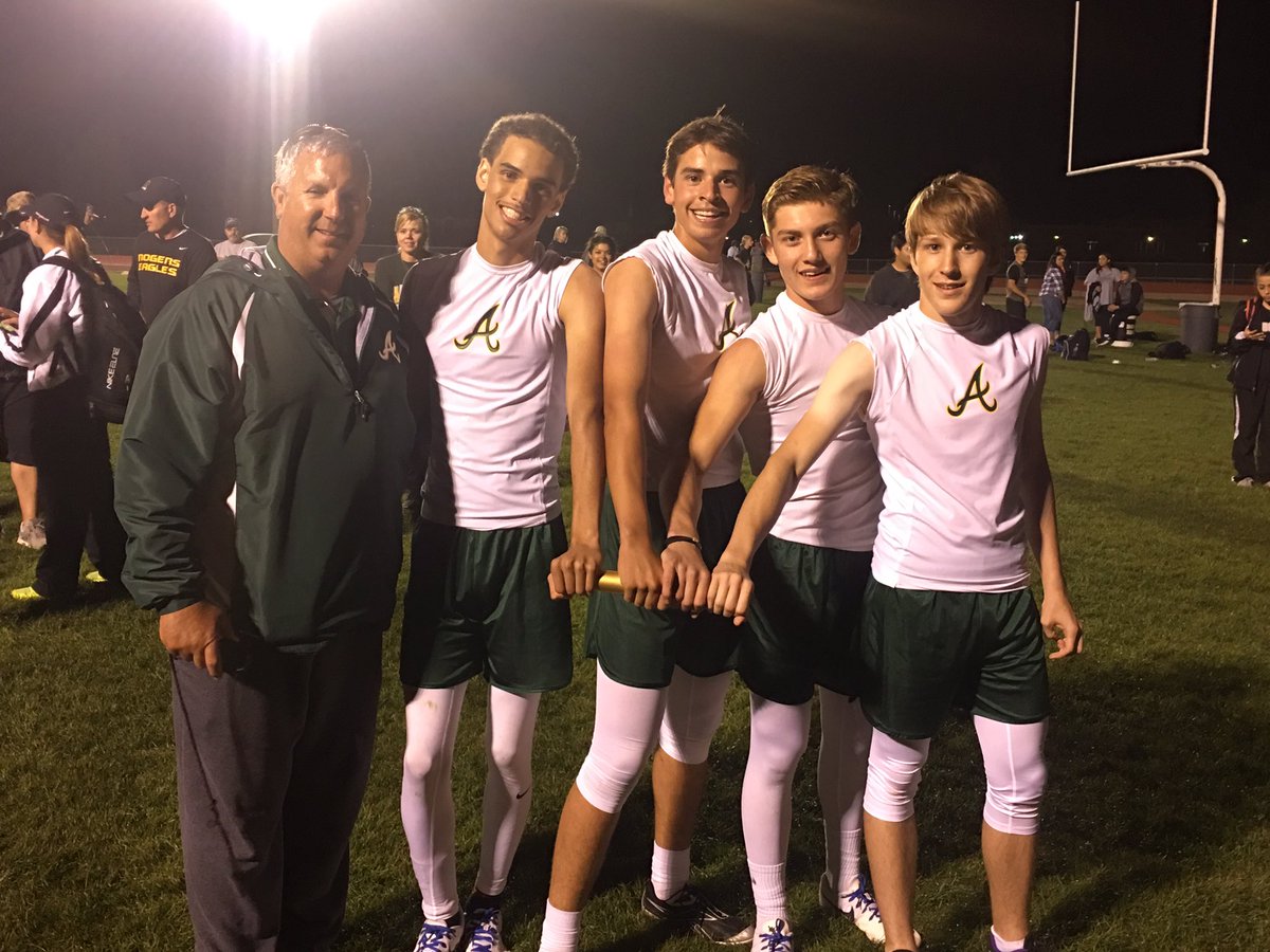 AISDBeeBoosters's tweet photo. #AHSTrack #JVBees #MileRelay took 1st at #district Way to go #Bees https://t.co/6Tk0q9QQnp