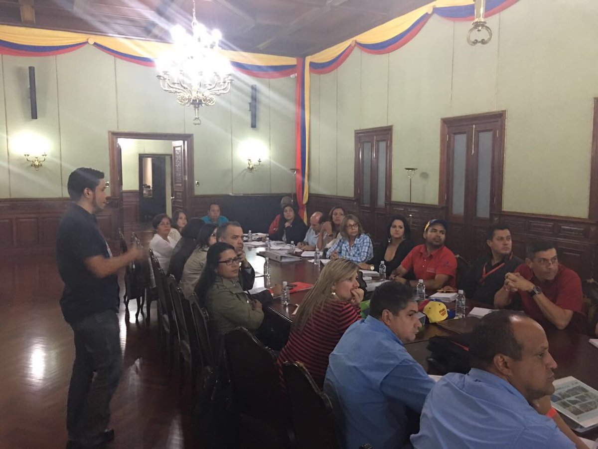 RMarcoTorres's tweet photo. Evaluamos los avances del Sistema Popular de Abastecimiento, para la distribución efectiva de alimentos al Pueblo https://t.co/oUtQLkHZU7