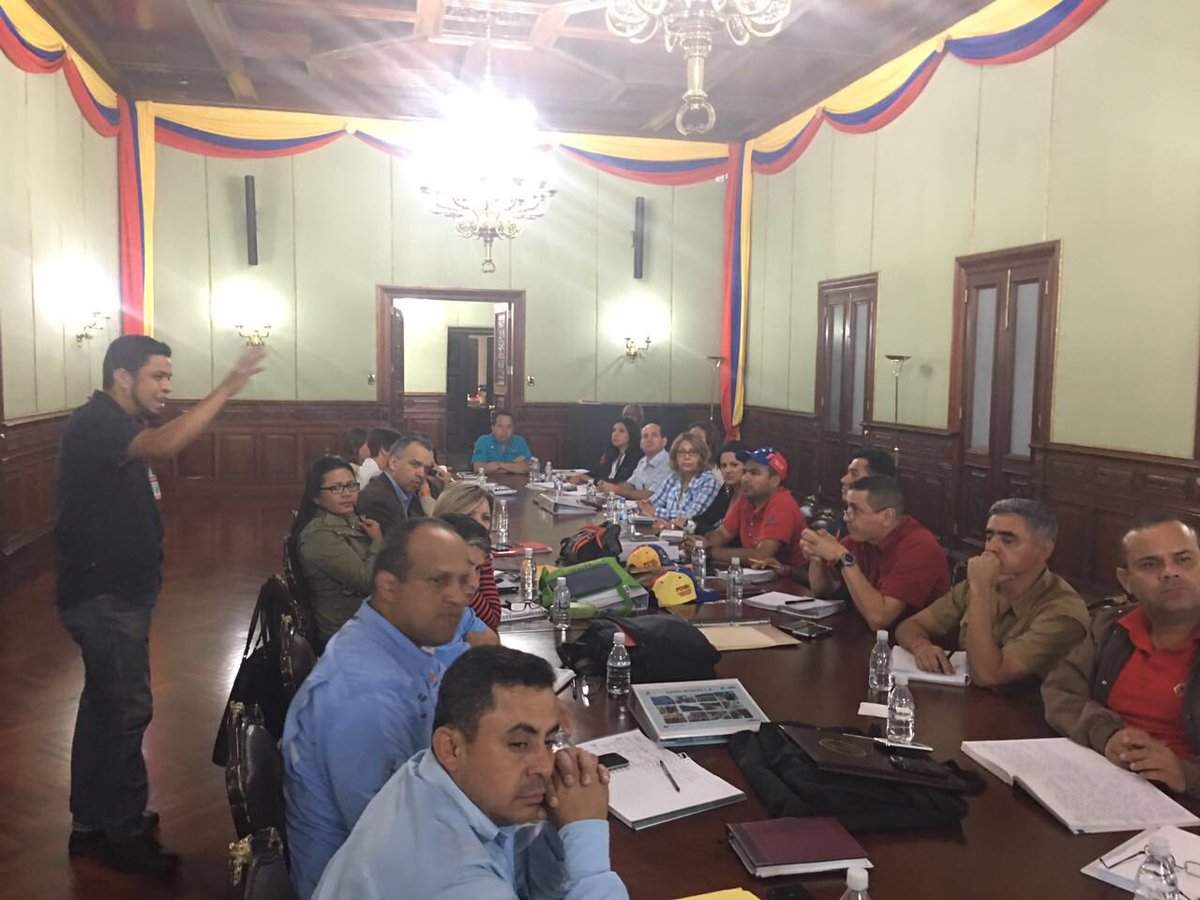 RMarcoTorres's tweet photo. Evaluamos los avances del Sistema Popular de Abastecimiento, para la distribución efectiva de alimentos al Pueblo https://t.co/oUtQLkHZU7