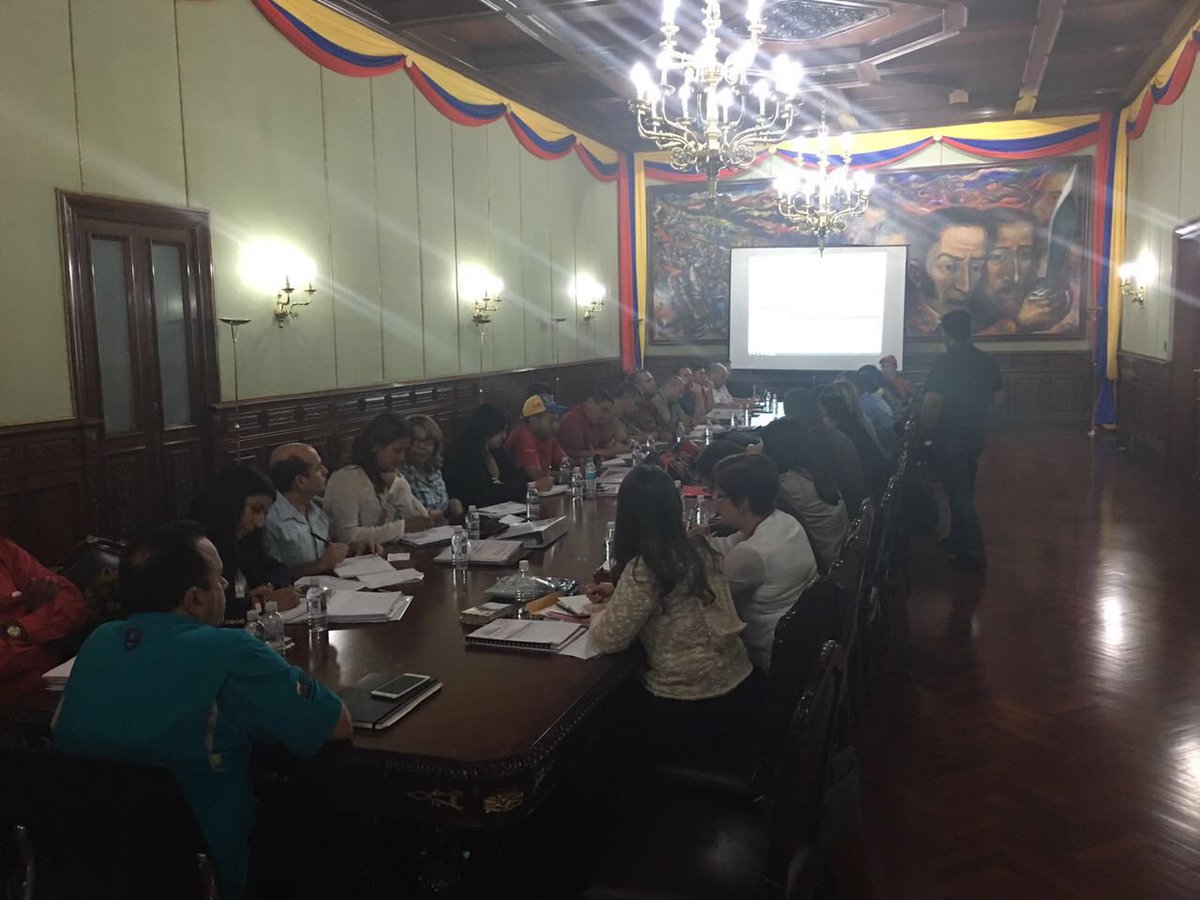 RMarcoTorres's tweet photo. Evaluamos los avances del Sistema Popular de Abastecimiento, para la distribución efectiva de alimentos al Pueblo https://t.co/oUtQLkHZU7