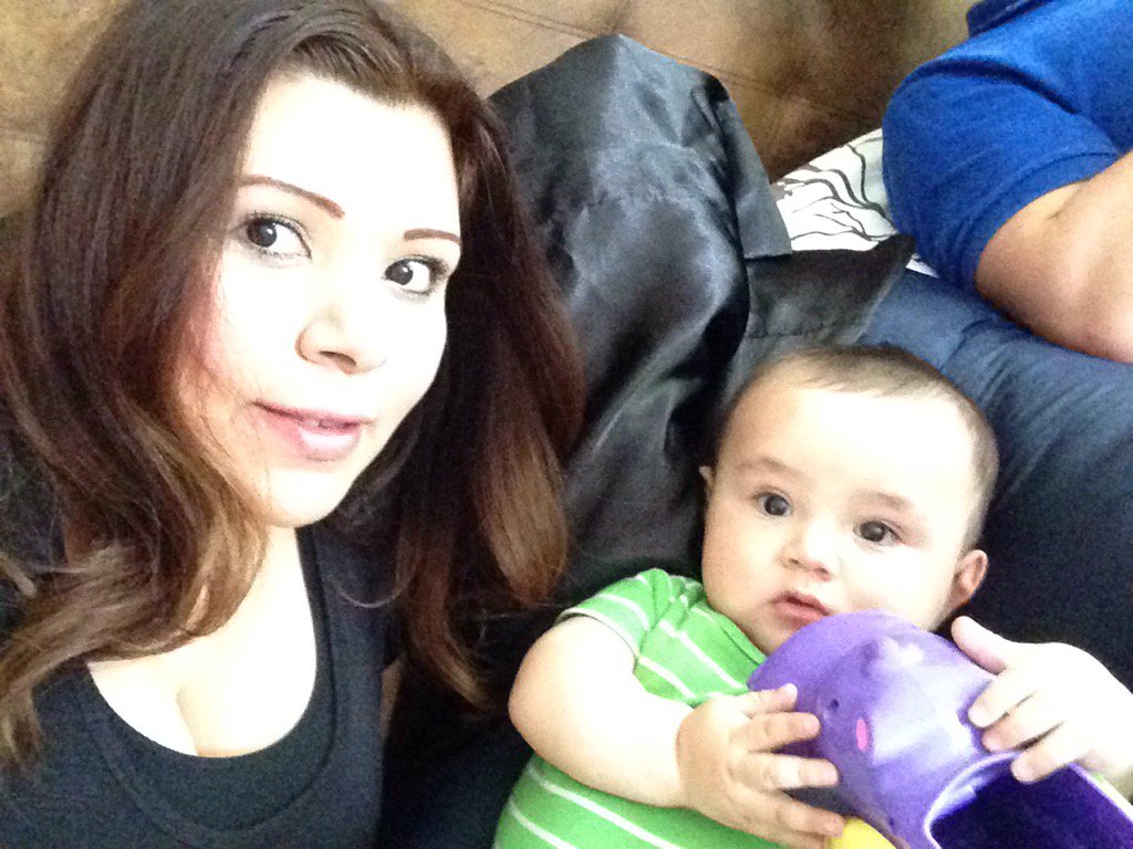 moraynna's tweet photo. JM y yo # lovemybaby https://t.co/QXpoiYX8S3