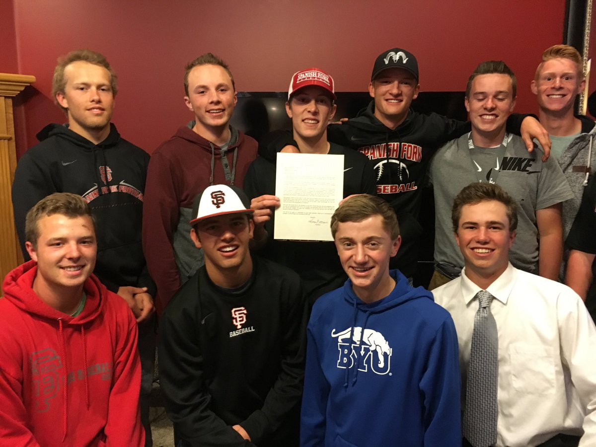 BrandonArchi08's tweet image. My boys @nick9harrison and @jbcstriker are going to do some great things in Kenya and Brazil!!👔 Love you guys #6down