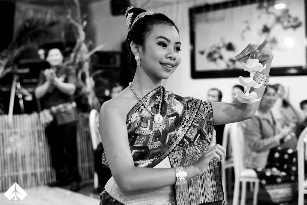 krysada_binly's tweet photo. SnapPilots : #lao #laos #laonewyear #laonewyear2016 #sahtupress #SnapPilots #belaod #laosi… https://t.co/xnV8wPUWjk) https://t.co/fsBns3yml6