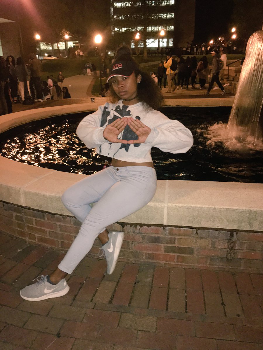 gabeedavis_'s tweet image. #TooProud