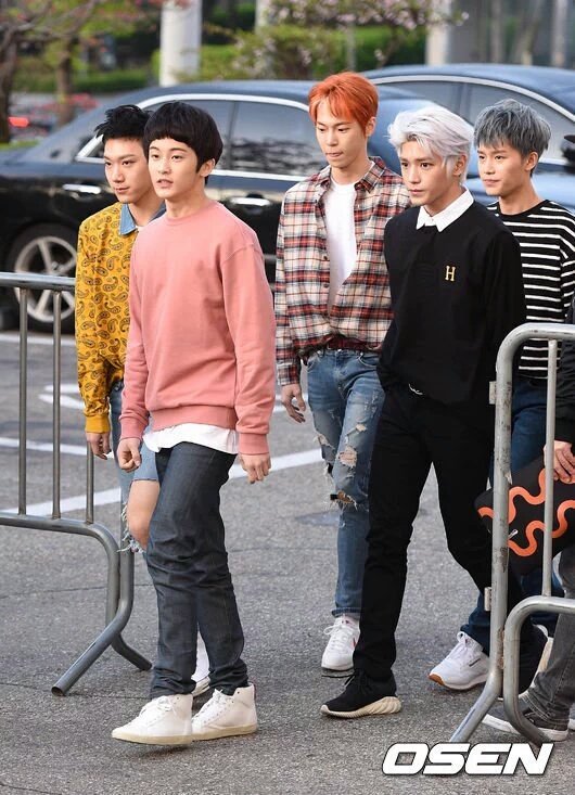 TaeyongPH0701's tweet photo. [NEWS PIC] 160415 NCT U arriving KBS Building for Music Bank #NCT #The7thSense https://t.co/IXh6571osy 
©osen 💋 https://t.co/zNw64qLBLf