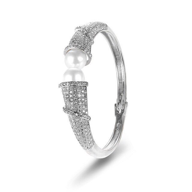 Chinatile's tweet image. 35 в долларах! #handchain #handchains #handchainenvy #handchainbracelet ift.tt/23JDqeY