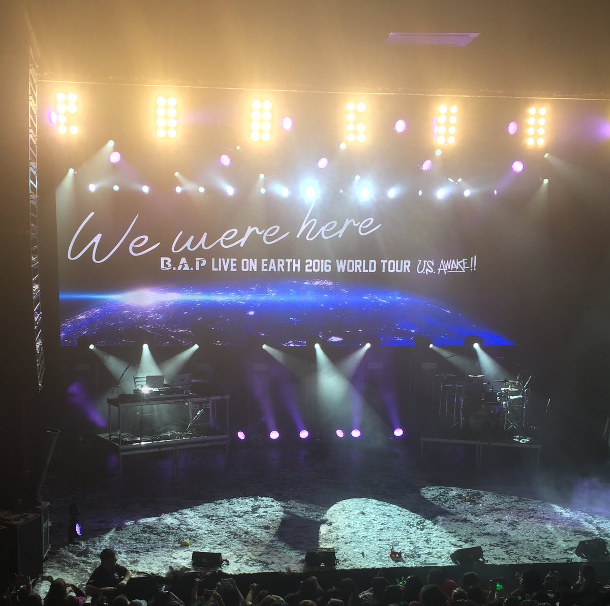 _kpositive's tweet photo. This was an amazing experience. I shed tears and laughed and screamed myself hoarse. Thank you #bap #bapsf #loesf https://t.co/sRyZrg9ew6