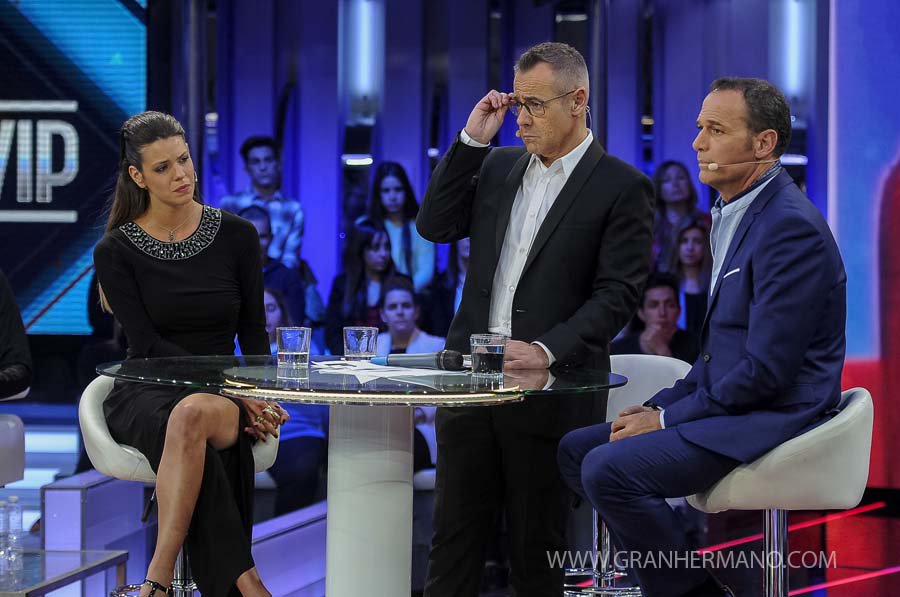 ghoficial's tweet image. Noche de gala la de ayer con Carlos y Laura como protagonistas #FinalGHVIP goo.gl/3aL2mu