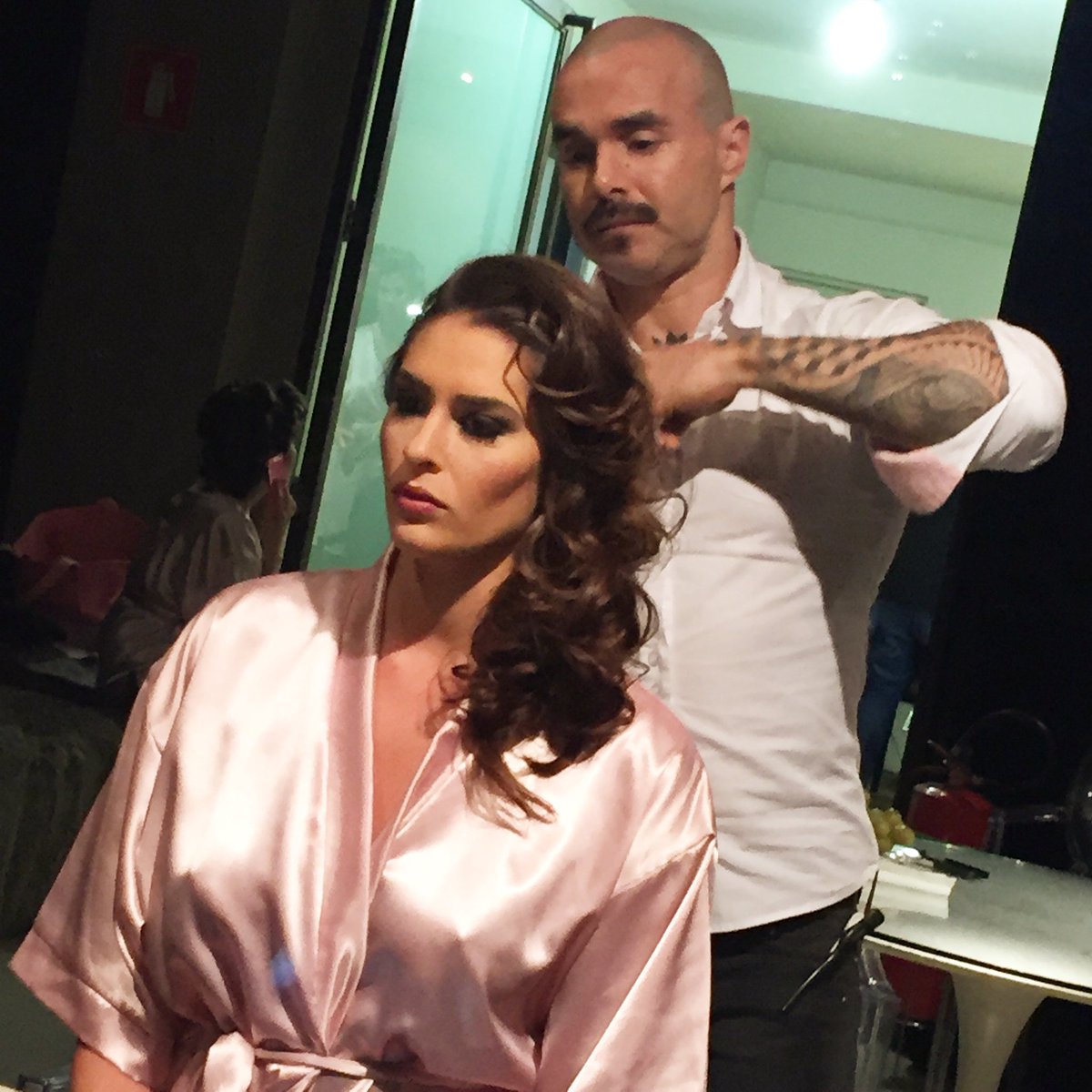 rick_de_kastro's tweet photo. Visite meu site https://t.co/kdZ5frJ39b #bridebydesign #vaicasar? #penteados #makeup #ads #rickdekastro #hairdesign https://t.co/GUTIQVkZ7q