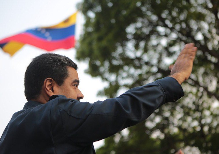 VTVcanal8's tweet photo. Maduro llamó a no bajar la guardia hasta lograr victoria contra ley de estafa inmobiliaria https://t.co/vpedg4wBA3 https://t.co/zKOsQkmsfq