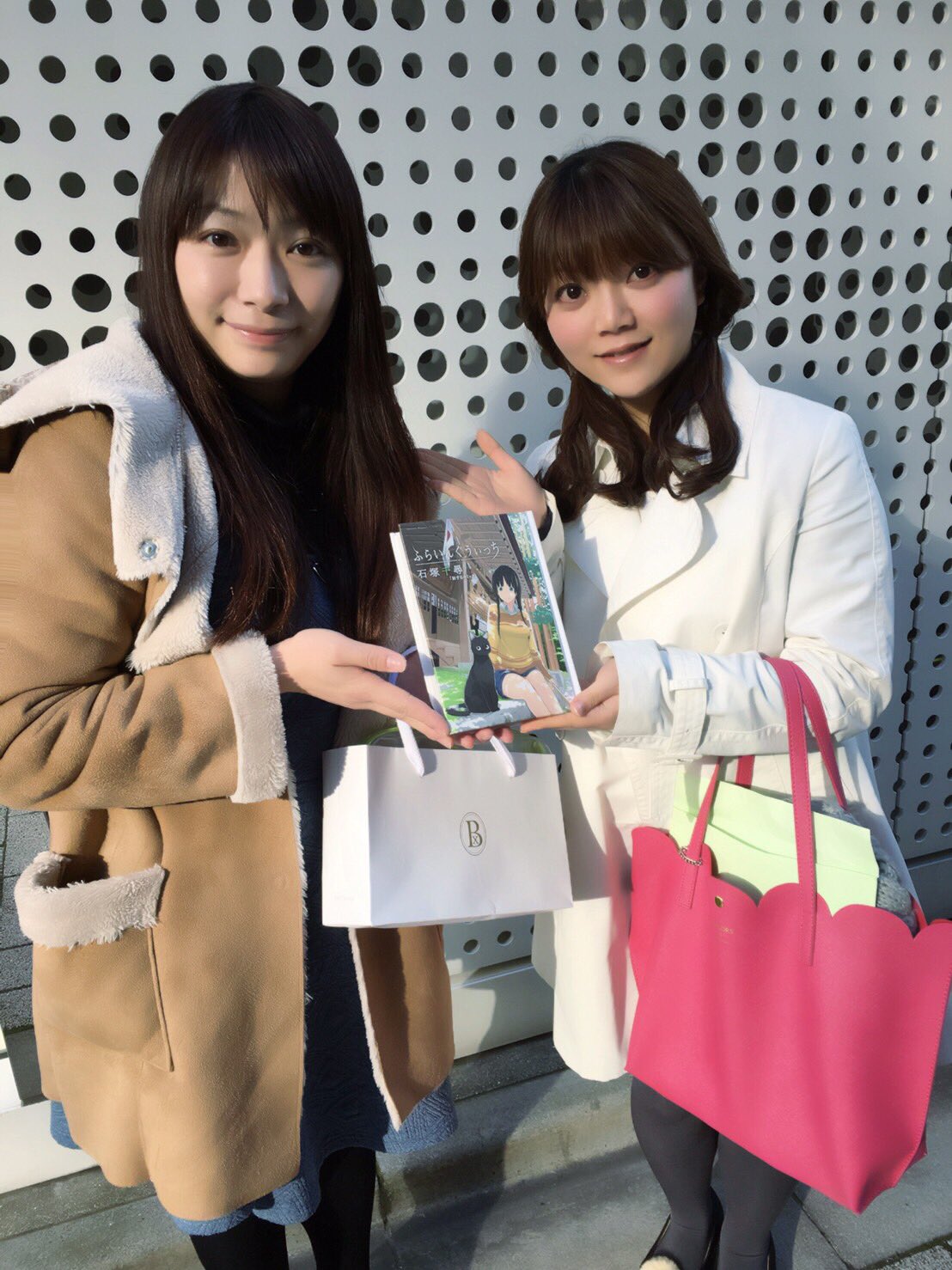 葵井歌菜 Pa Twitter 2人目は マックミック同期のうのちひろちゃん うのちゃんはウルトラマンのカネゴン役などで活躍中の声優さんです 可愛い可愛いと言いながら読んでくれました ありがと 旅するコミック ふらいんぐうぃっち