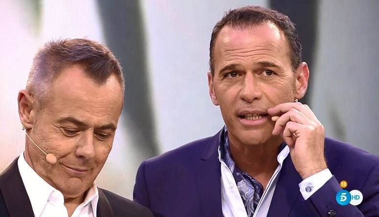 Giopolina's tweet image. #FinalGHVIP Descripción gráfica d quién es el rey de la pantalla. @_CarlosLozano el animal televisivo ¡¡VUELVE!!👏🏼👏🏼