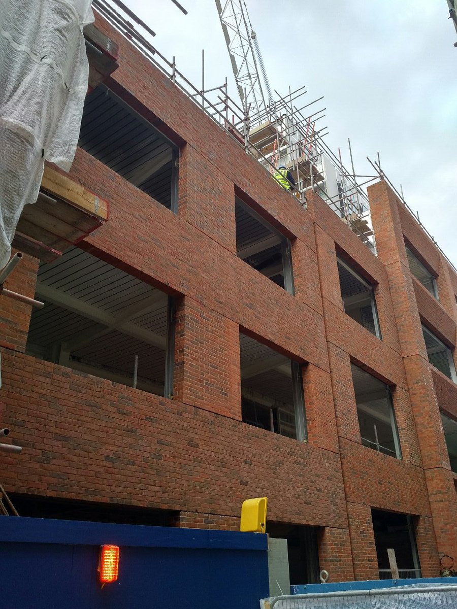Final Panel on our Hatton Square Project installed yesterday. Great project, great team! #precast #brick #london