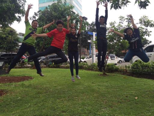 MichaelCLeon's tweet photo. Our style! Catch the ball, guys! https://t.co/zAphgtgJ5n https://t.co/6NvlADqQAP