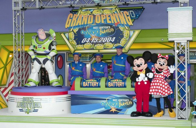 ディズニー情報 今日は何の日 04年の今日 4月15日に東京ディズニーランドのトゥモローランドに バズ ライトイヤーのアストロブラスター がオープンしました 今日は何の日 T Co Hryfyrgo1x ディズニー情報 今日は何の日 04年の今日 4月15日に東京ディズニーランドのトゥモローランドに バズ ライトイヤーのアストロブラスター がオープンしました 今日は何の日 T Co Hryfyrgo1x