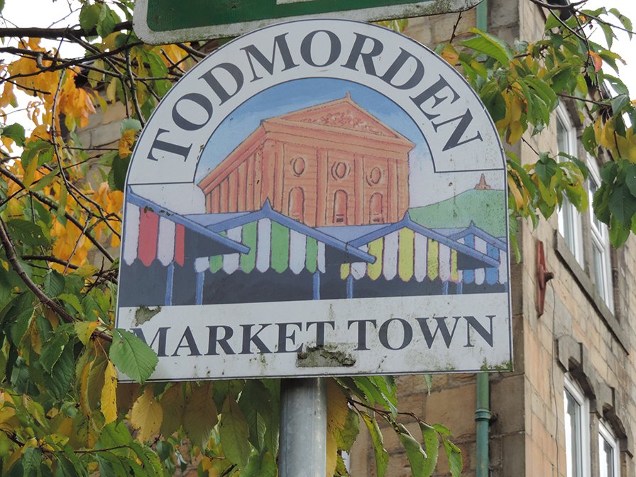 CleverClogger's tweet photo. Really looking forward to a guaranteed weekend of total awesomeness @TodFolkFest #TopMusic #TopDancing #TopAle ;) https://t.co/UHWJ0zcT8b