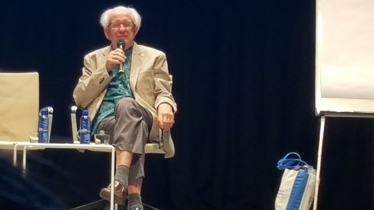 SendinMarques's tweet image. #mpo16 J.Galtung "No hay que Imponer hay que PROPONER" "Hay que proponer crear realidades nuevas" @CulturadePaz